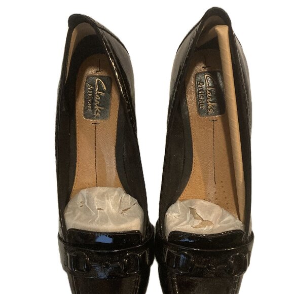 Black Patent Leather Pumps - Picture 4 of 11